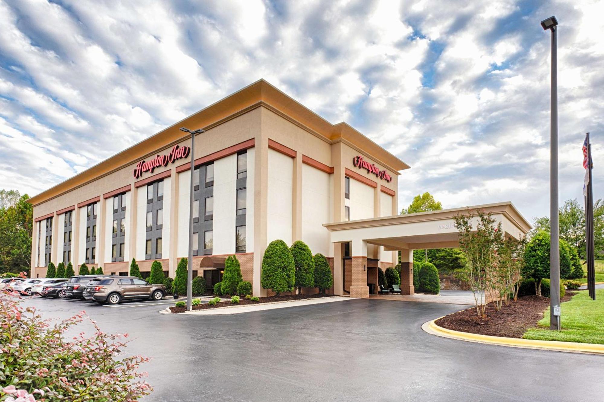 6 Top-Rated Hampton by Hilton Hotels in the Blue Ridge Mountains