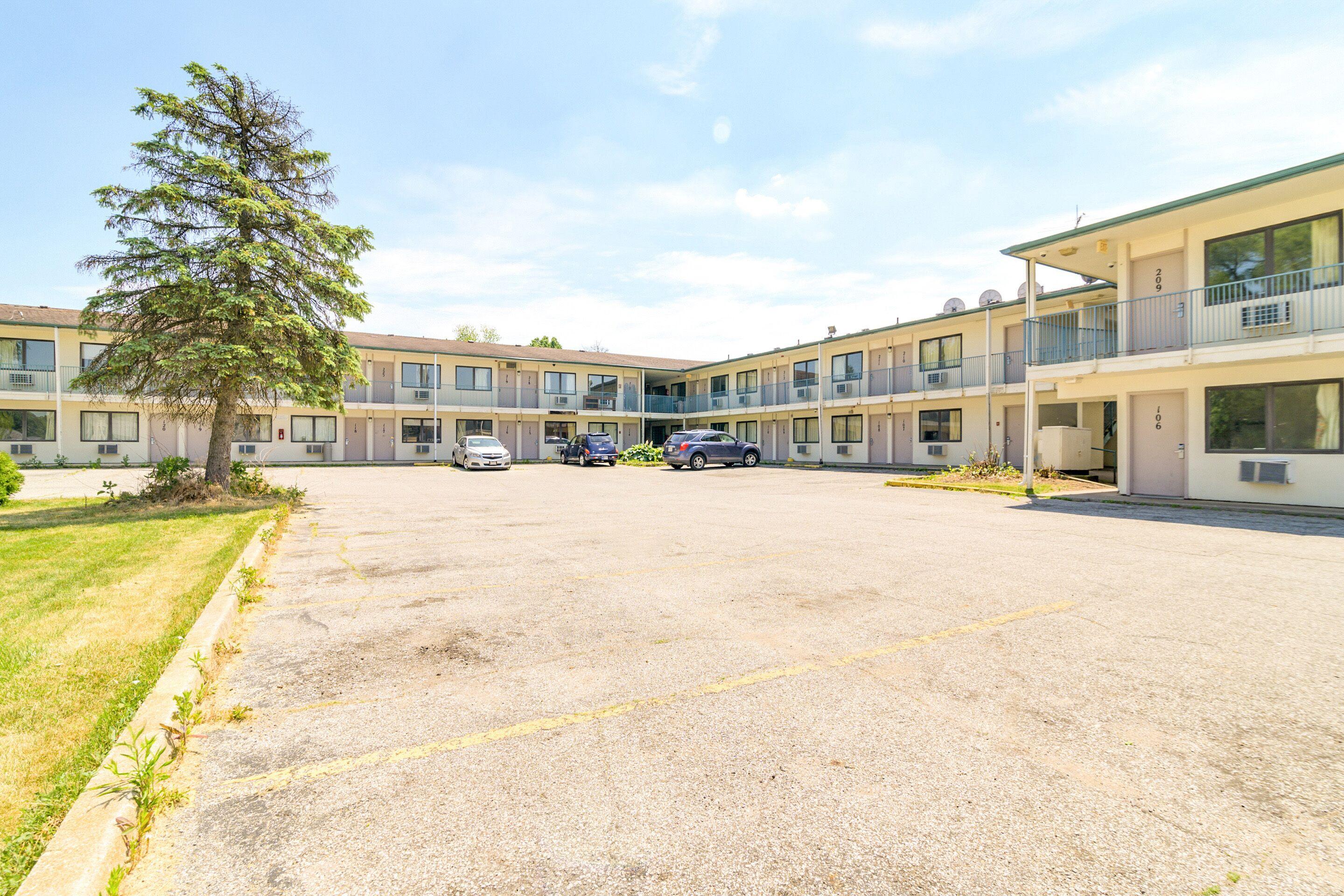 Where to Stay Near Notre Dame Stadium: 5 Budget Hotels That Deliver