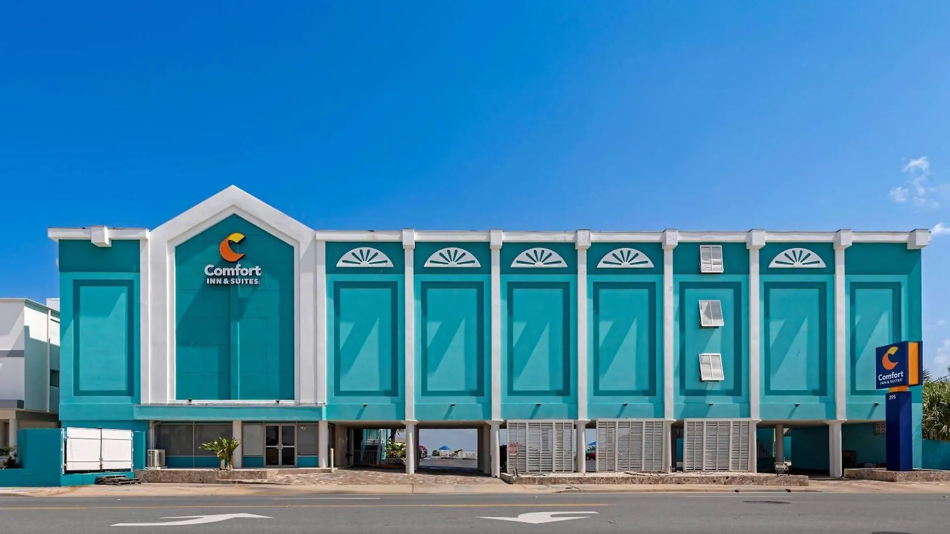 4 Oceanfront Beach Hotels Close to The Casements