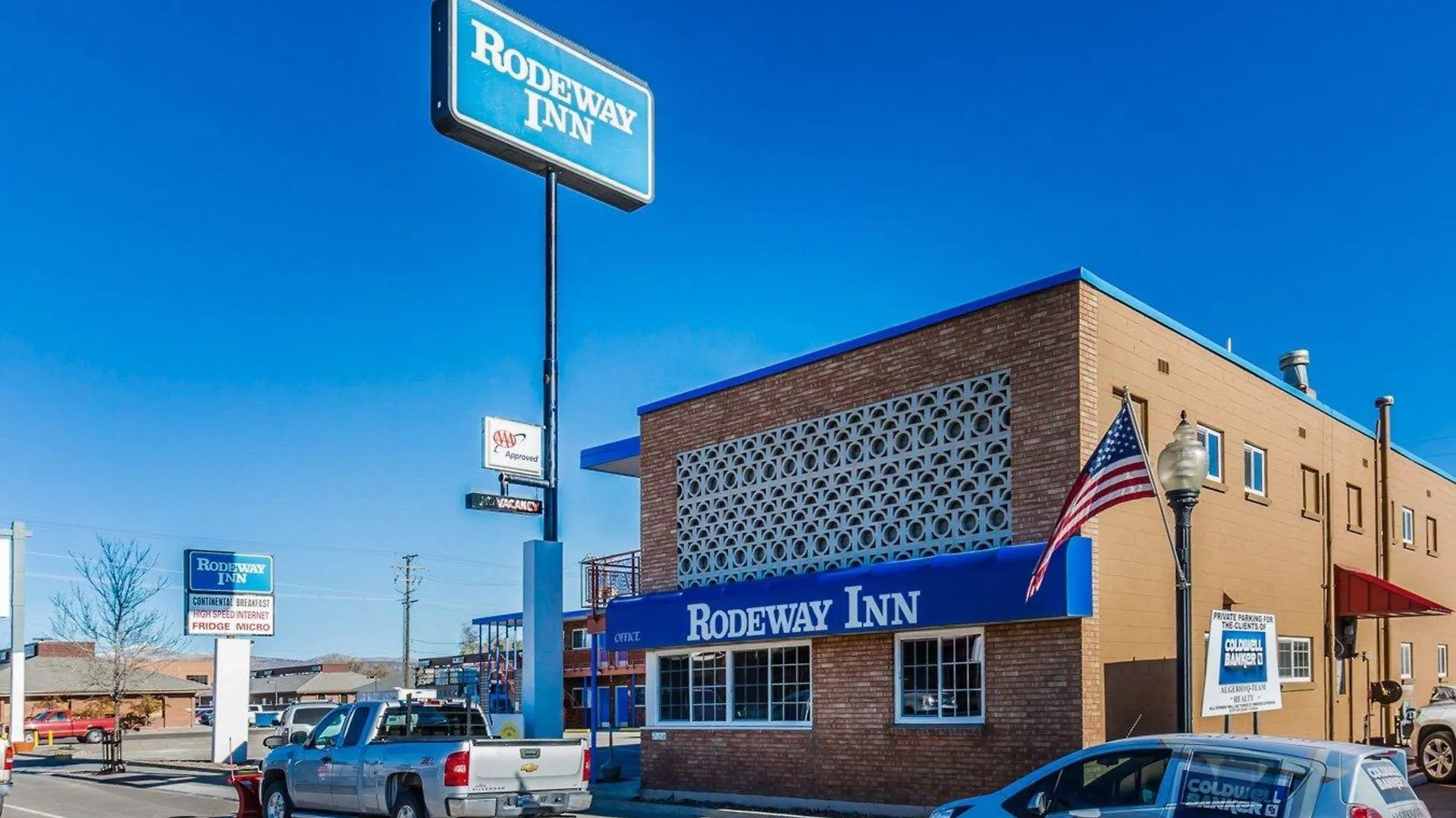 Staying Near NNCC Elko: 6 Airport Hotels Compared