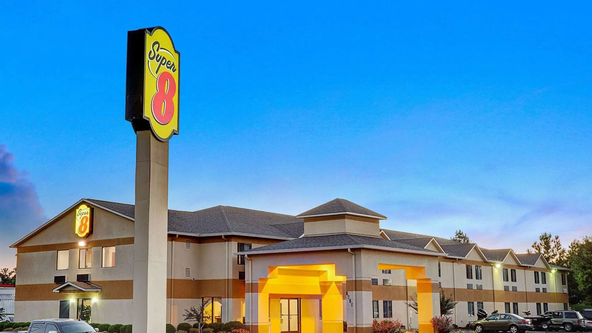 5 Mississippi Hotels Guests Keep Praising for Location