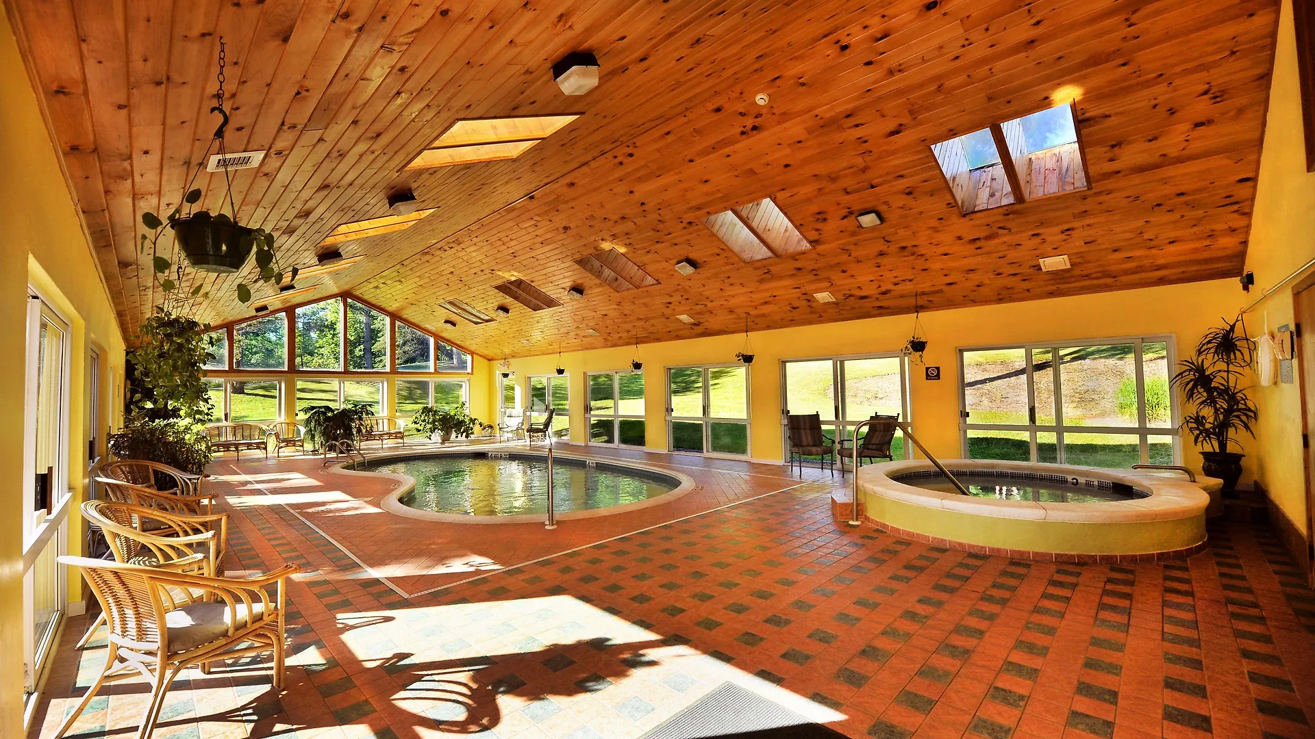 Where to Stay in New York State: 15 Best 4-Star Hotels