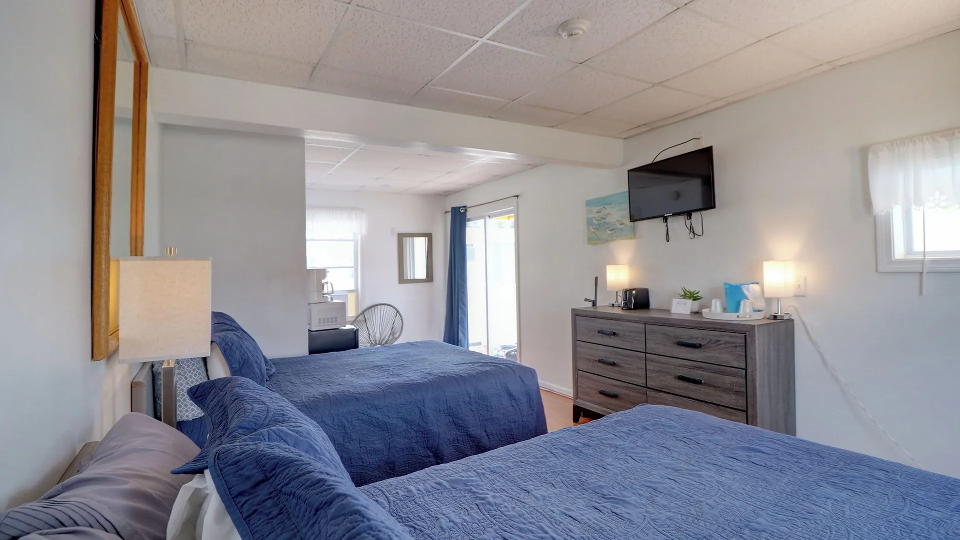 Staying Near Maine Indoor Karting: 4 Budget Motels Compared