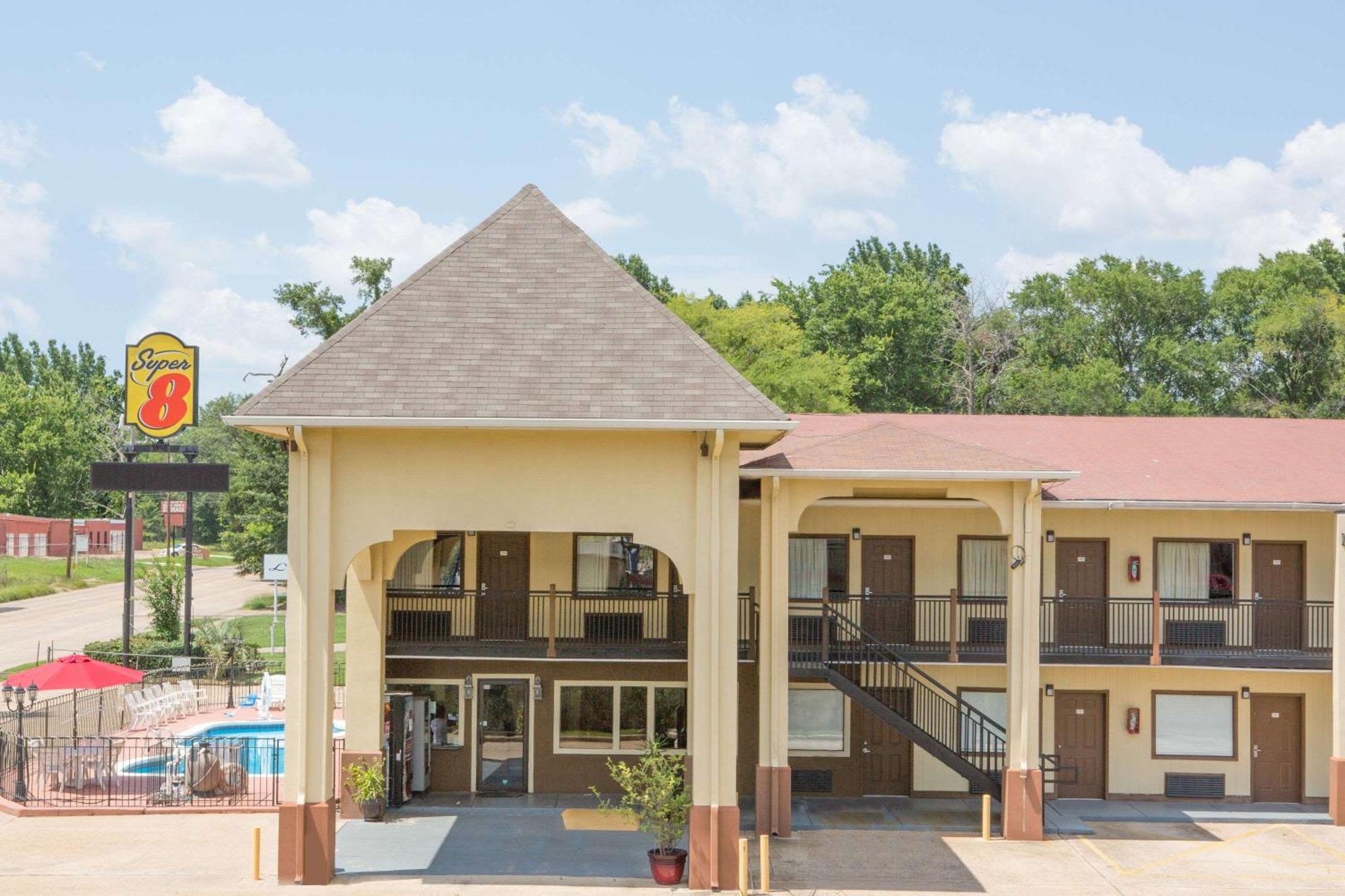 6 Budget Hotels Close to Harrison Shopping Center, Shreveport