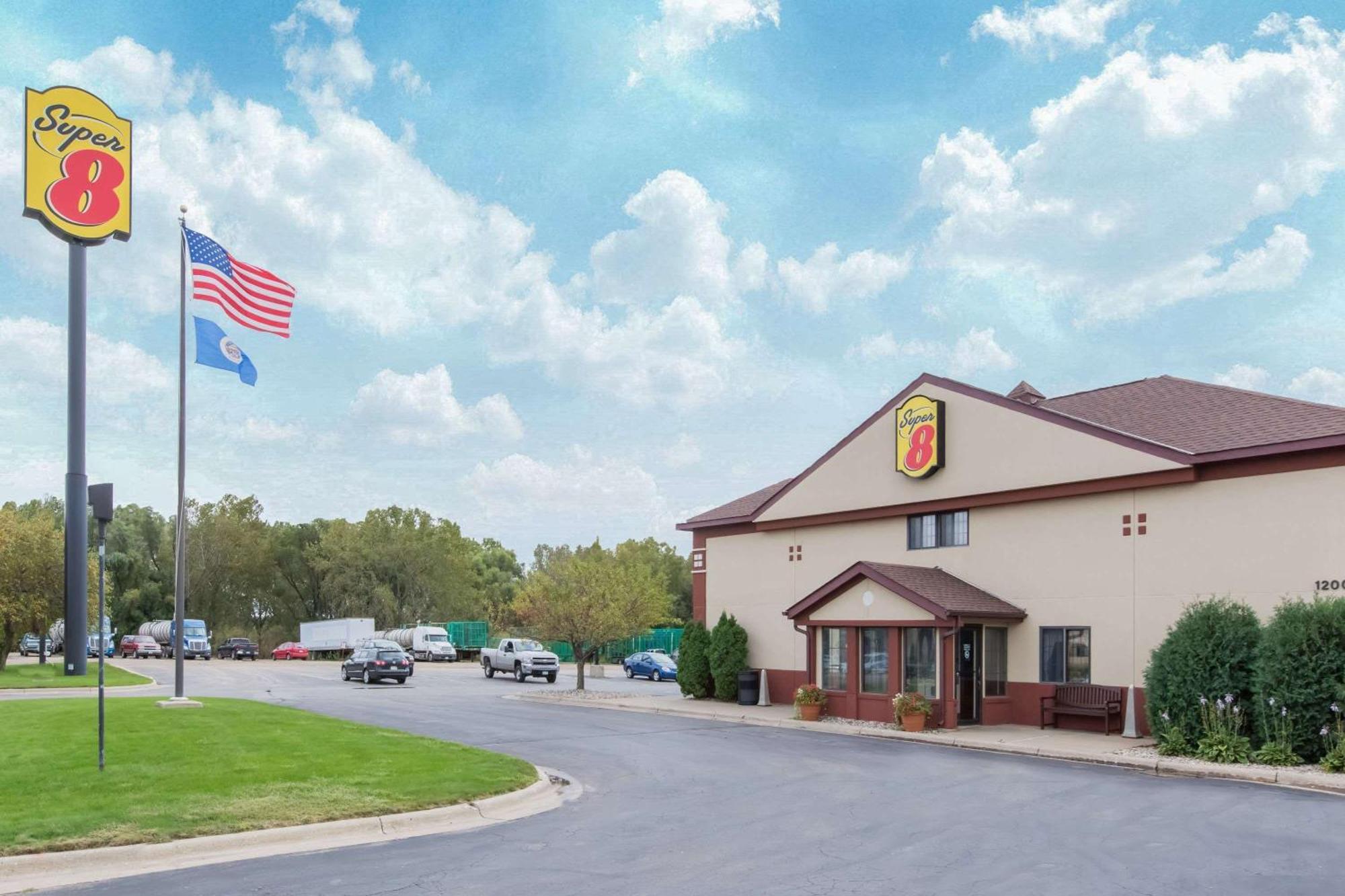 14 Super 8 by Wyndham Hotels in Minnesota for Every Route