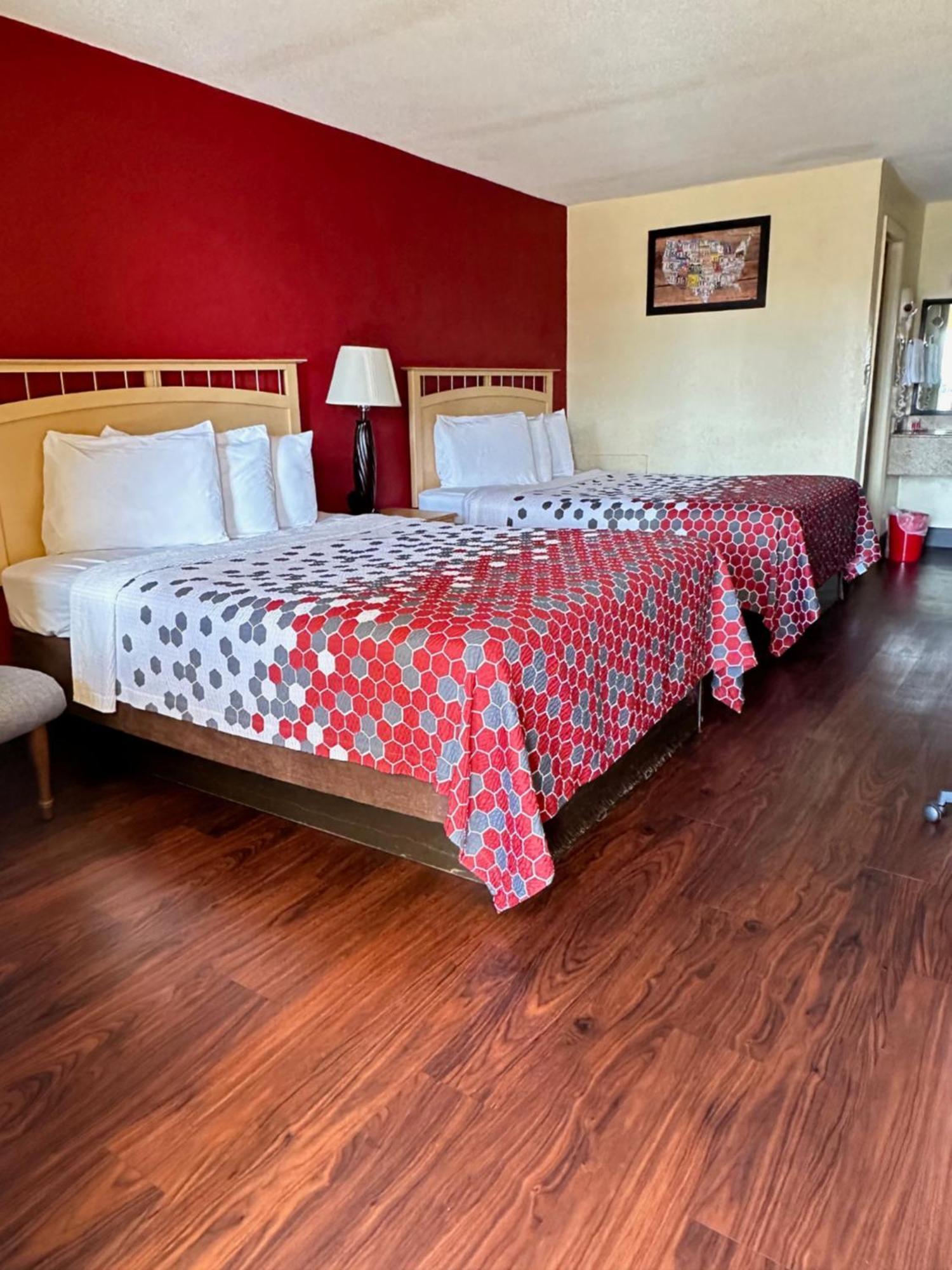 Staying In Virginia: 7 Econo Lodge Hotels Compared