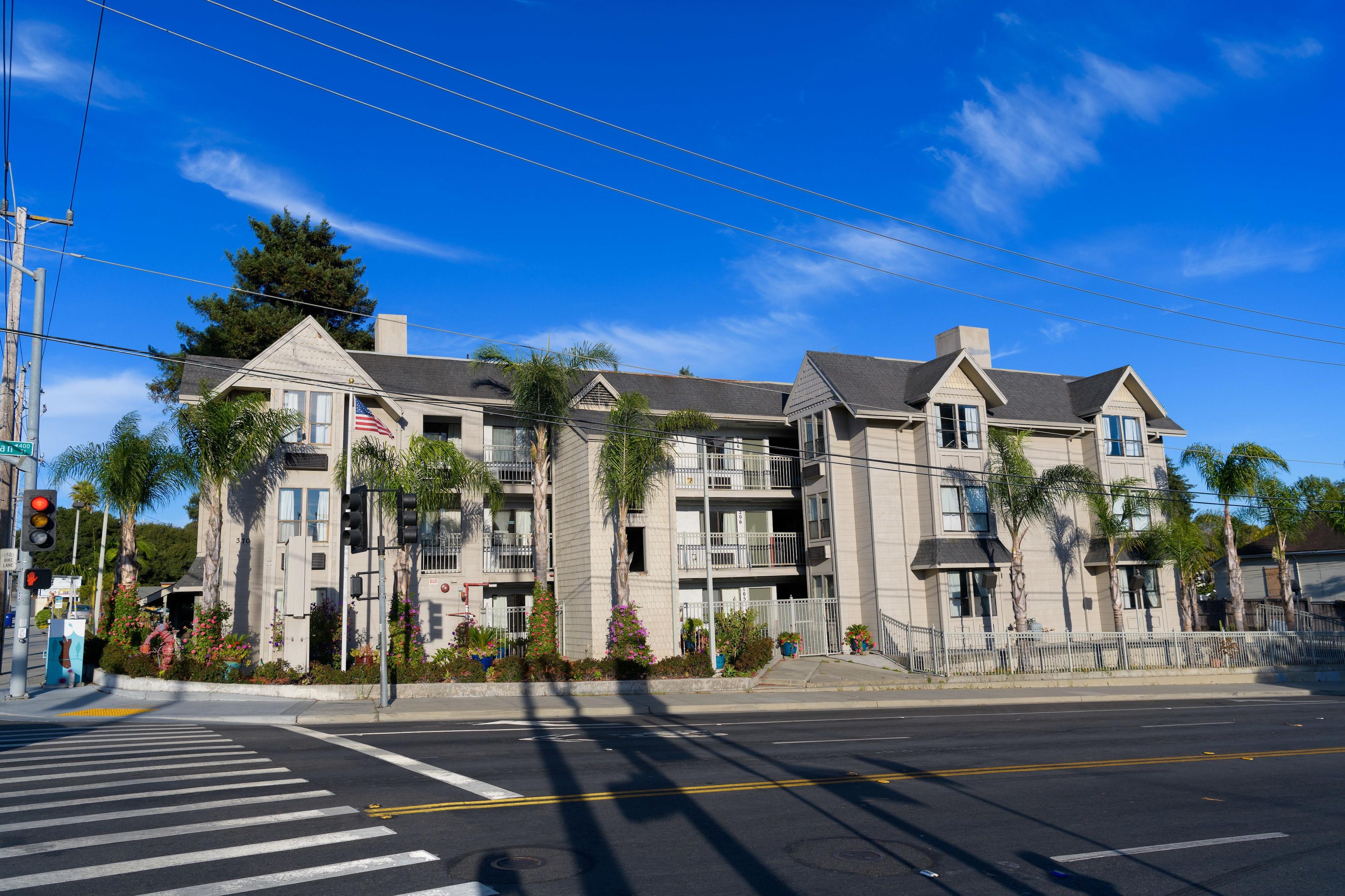 6 Smart Budget Hotels in Monterey Bay Worth Booking